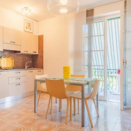- Italian Homing Appartement Sirmione